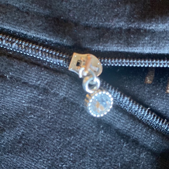 Women’s super soft Danskin hoodie with pockets and rhinestone zip pull - Picture 2 of 3